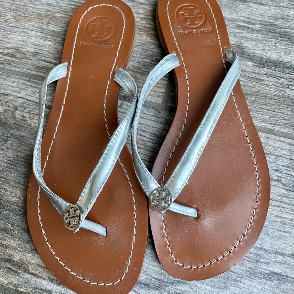 Tory Burch Terra Thong Sandal Silver Metallic Size 6